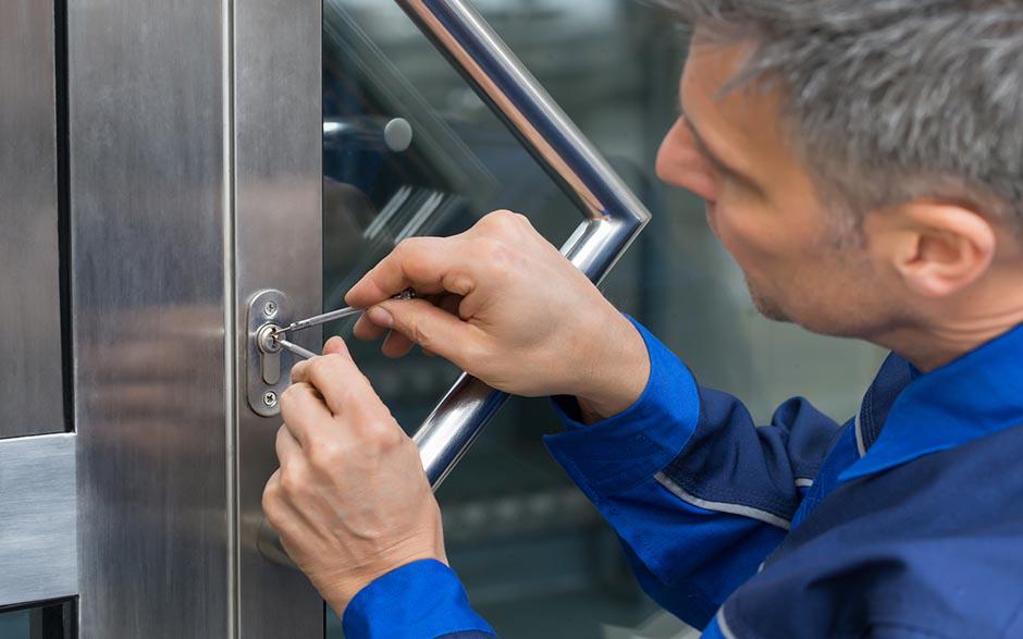 remplacer serrure porte Vanves